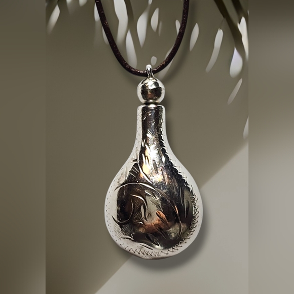 Vintage 14k solid gold slippa flip flop pendant - Picture 14 of 16